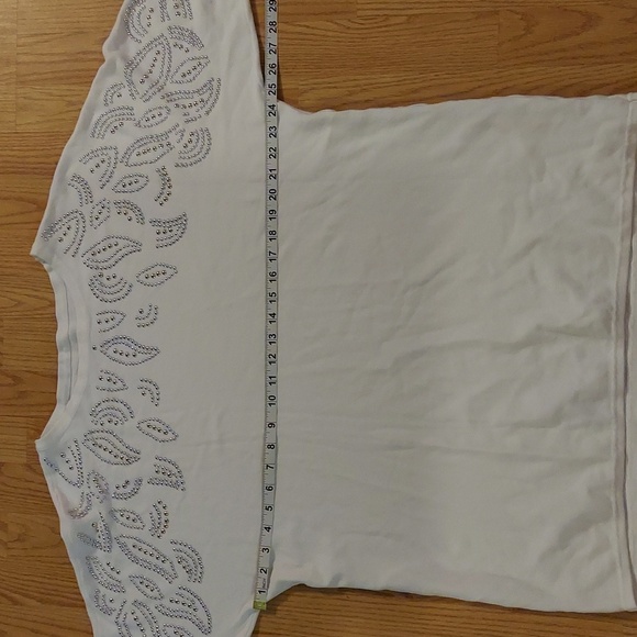 Elegant White 3/4 Sleeve Embellished Blouse - Picture 6 of 7